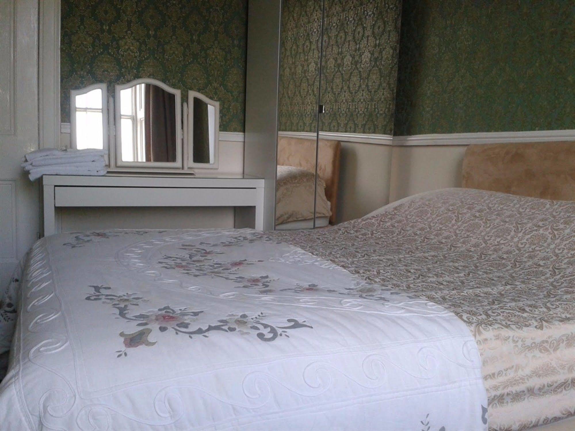Capital House Hotell EDI Eksteriør bilde