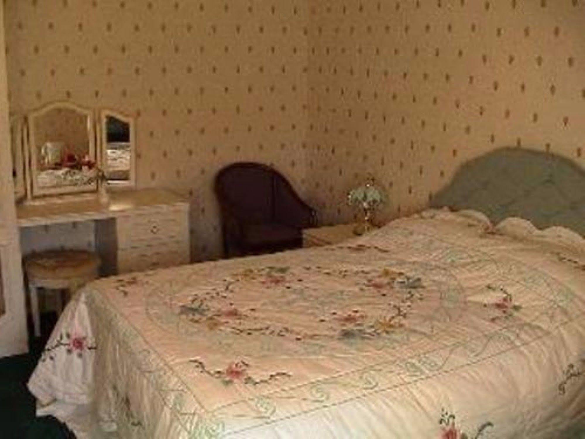 Capital House Hotell EDI Eksteriør bilde