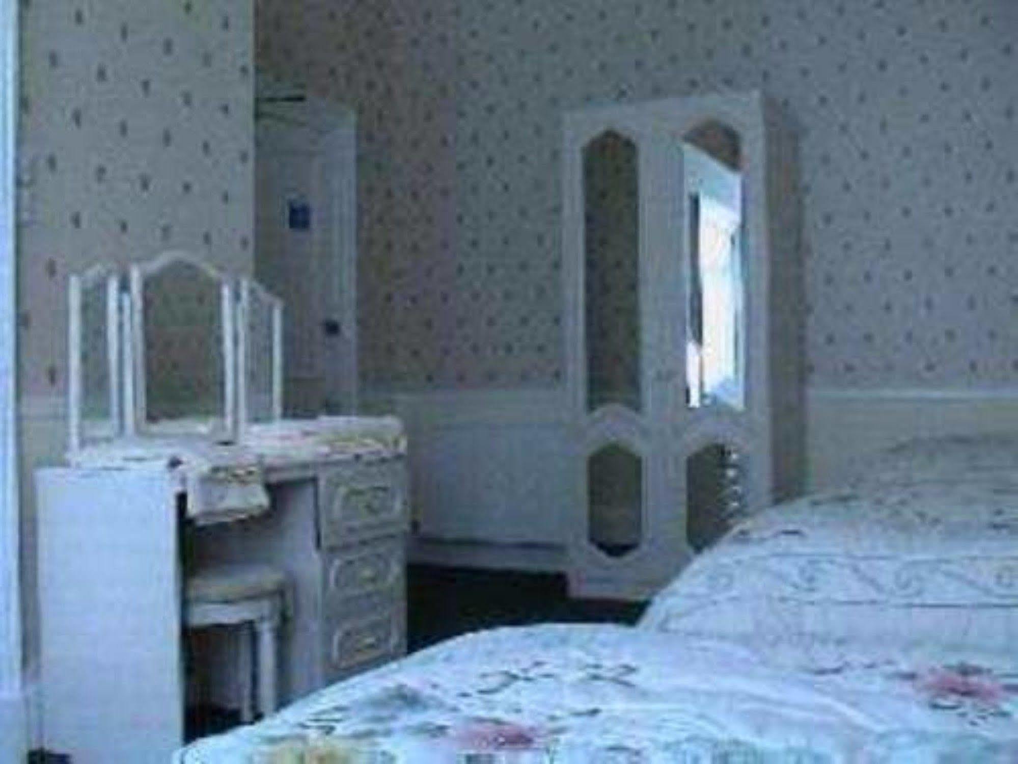 Capital House Hotell EDI Eksteriør bilde